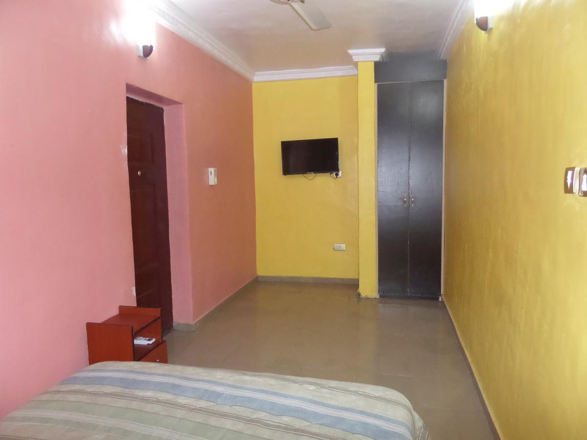 De-Zone Hotel Ikotun Екстериор снимка